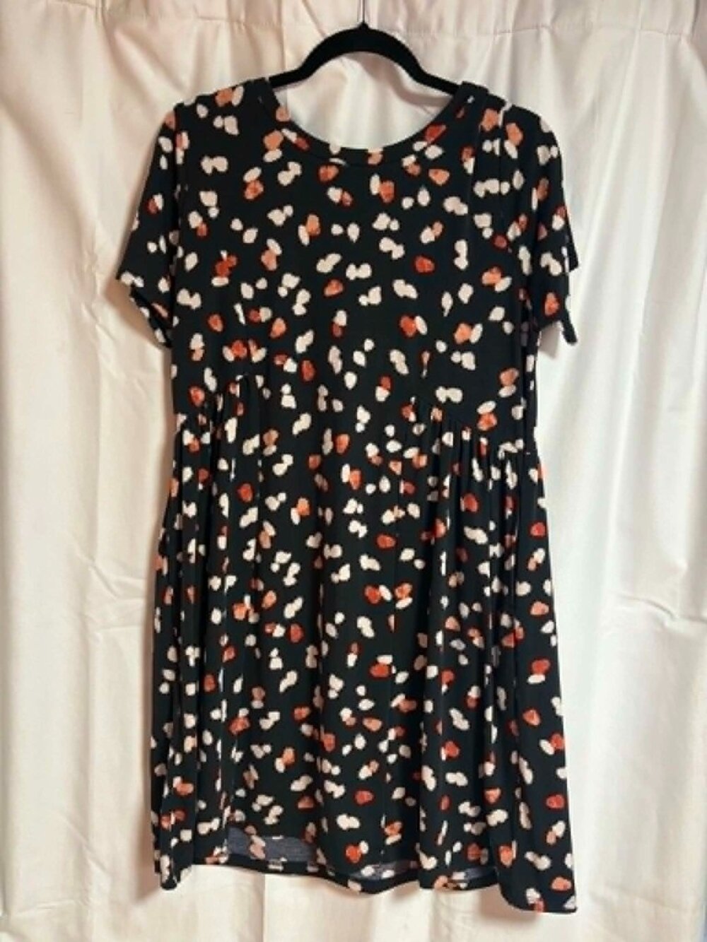 LuLaRoe Black Splatter Tunic Size L
